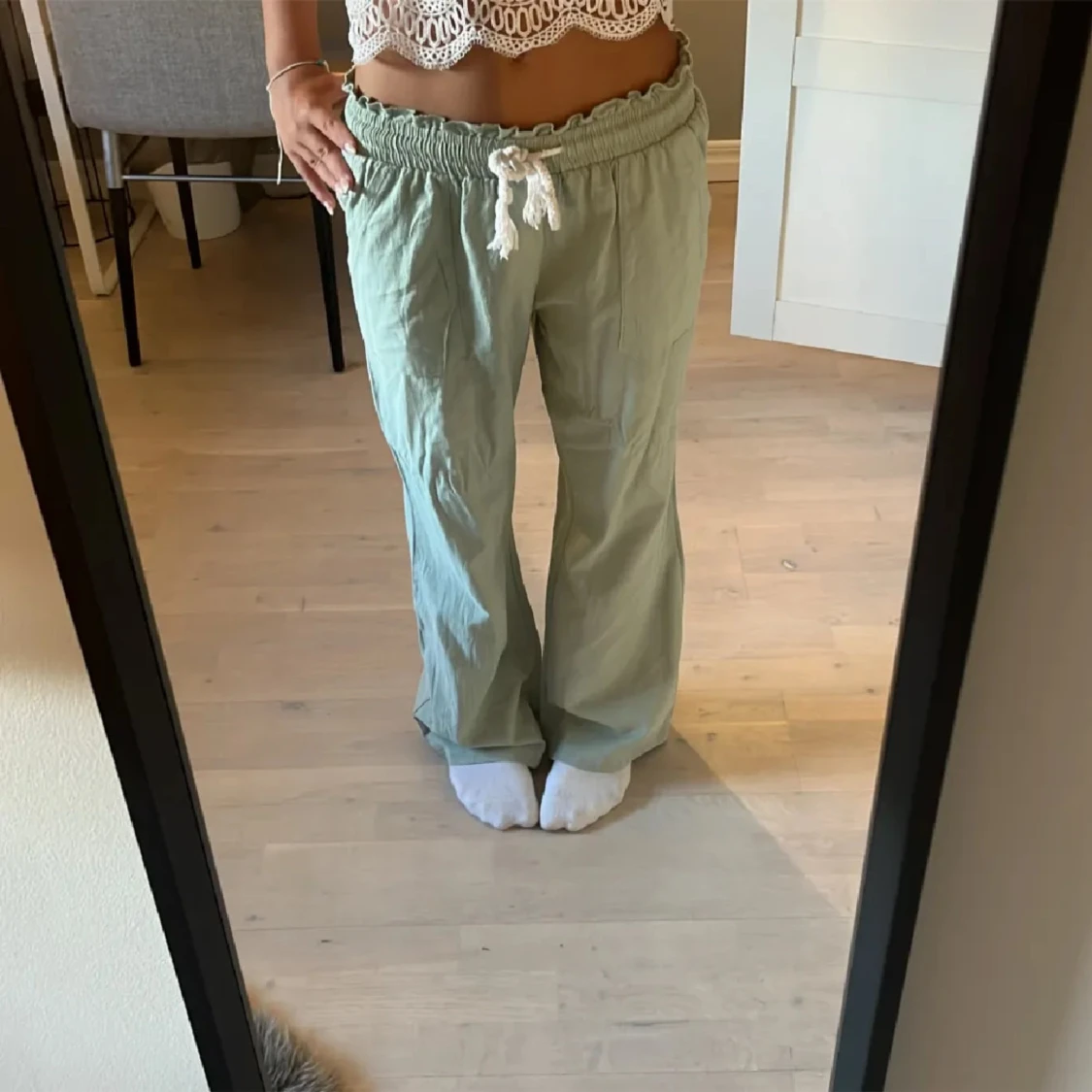 Gröna byxor med snörning