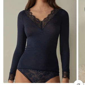 intimissimi tröja  - säljer min intimissimi tröja då den ej kmr till användning i nyskick, endast använd 1 gång  pris går självklar att diskutera💕