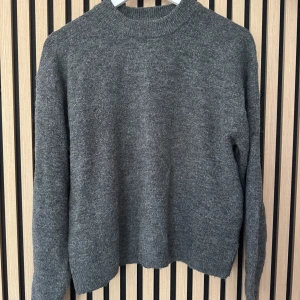 Stickad grå - Stickad tröja från H&M 💕