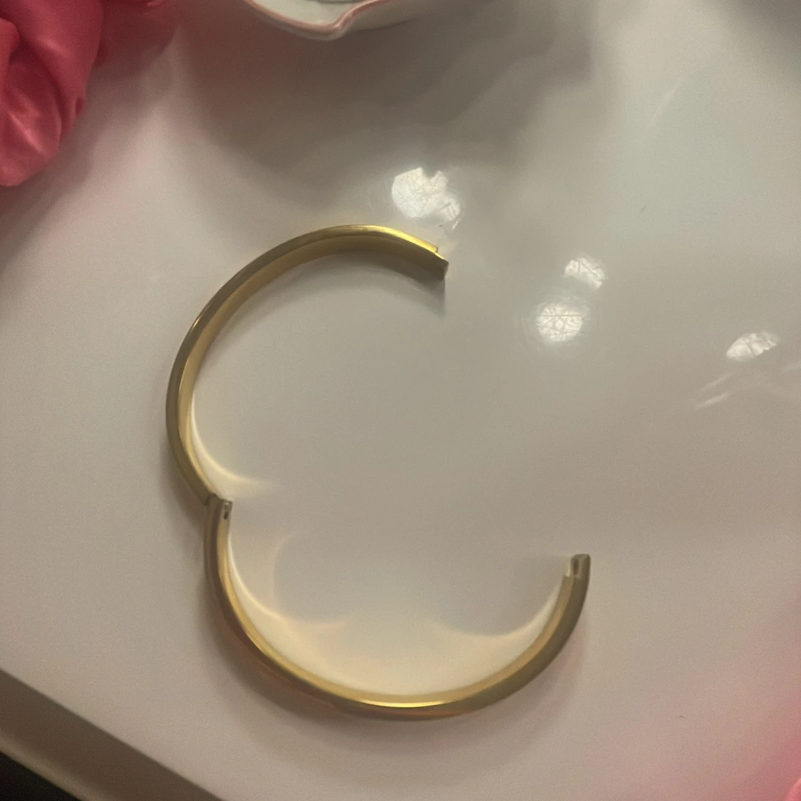 Guld armband med stenar i  - 93