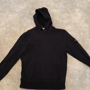 Stone Island hoodie - 8/10 skick!