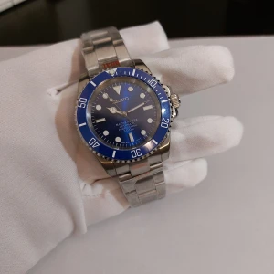 Seiko "smurf" mod - En helt ny seiko smurf mod med safirglss och NH35 urverket. 