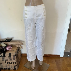 Vita byxor med hög midja sailor retro vintage stil 50-tal rockabilly pinup - Inget att anmärka på 