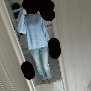 Stickad tröja  - Säljer en stickad tröja från hm, kan gå ner i pris vid snabb affär. Skriv för fler frågor eller bilder 