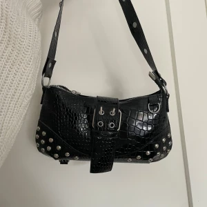 Handväska - Jättefin handväska💗 aldrig använd🌸