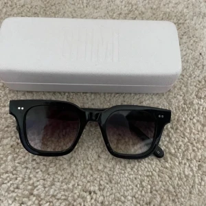 Chimi 04 - Chimi 04 svart, nästintill oanvända så som nya!