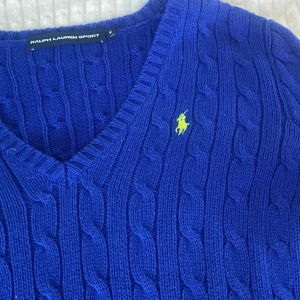 Ralph Lauren 💙💙💙💙 - Tröja i medium.💙 fin och inte använd alls många gånger💙💚