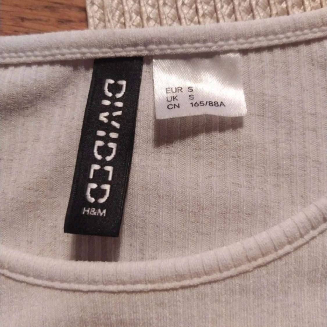 Ljus Beige kortärmad topp från H&M Divided - 2