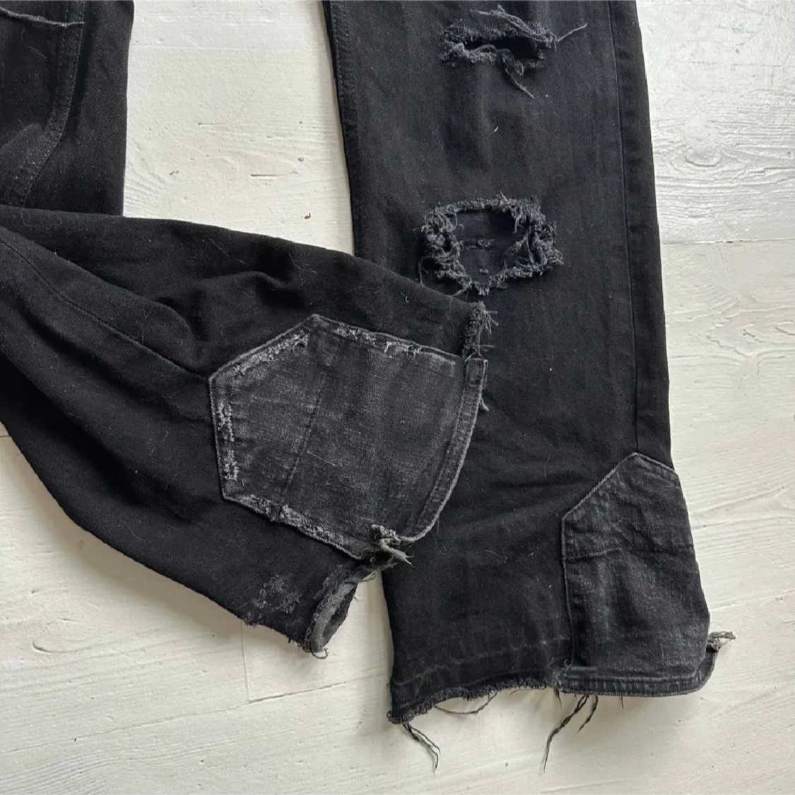 Svarta custom flared jeans - 2