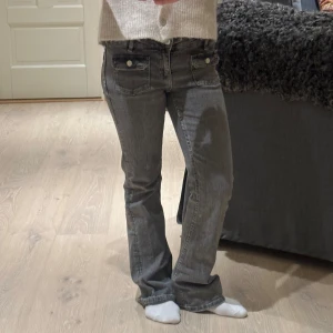 Grå jeans - Bra skick! Använd en gång!💕