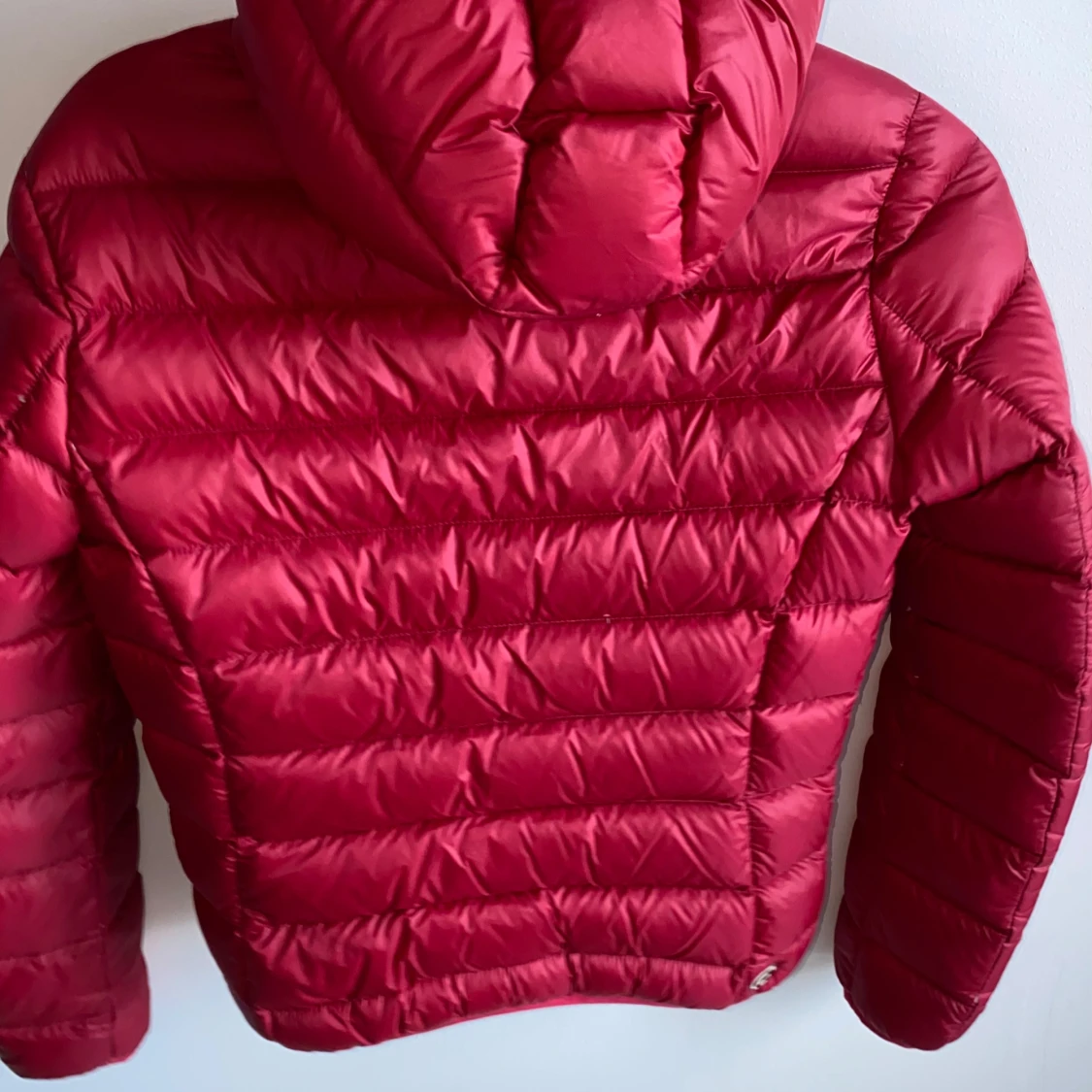 Röd dunjacka från Colmar - 3
