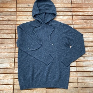 Merinoull Hoodie  - Merinoull Hoodie | Skick: Helt Ny | Storlek: passar M | Hör av er vid minsta lilla intresse eller fundering | Priset är ej hugget i sten 🙌