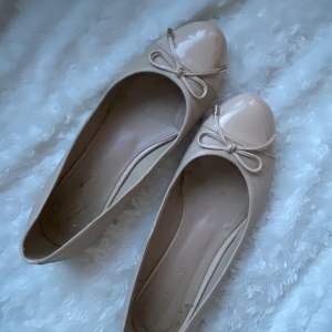 Världens sötaste ballerina skor i strlk 40🌸 