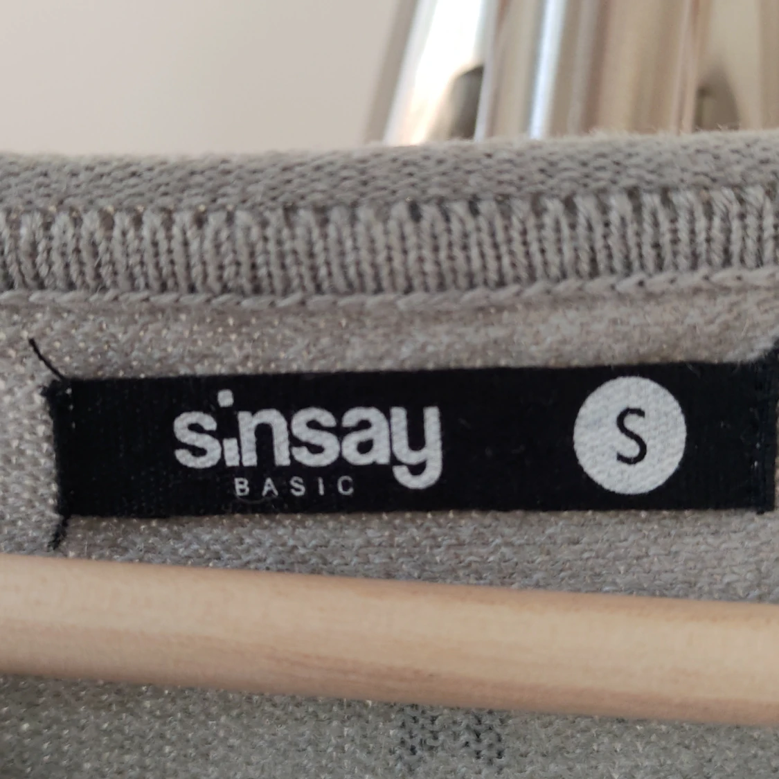 Gray sweatshirt  - 91