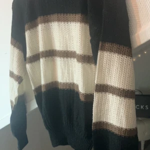 Stickad tröja - Skön och snygg tunnare stickad 