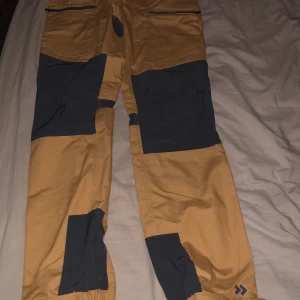 Vandringsbyxor - Använd 1 gång annars har dom bara legat i garderoben 
