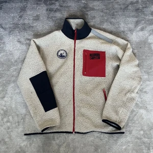 Vintage Billionare Boys Club sherpa fleece  - Skön BBC fleece i bra skick perfekt nu till vintern🤙 skickar oftast inom 12-24 timmar tveka inte på att höra av dig vid frågor eller annat 😊 pris kan alltid diskuteras. Glöm inte kolla in min profil och följ 