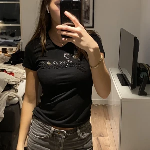 Guess tröja - Guess tröja storlek s