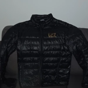 Emporioa Armani jacka - Storlek S