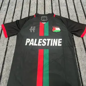 Hej jag säljer Palestina landslags tröjor alla storlek finns