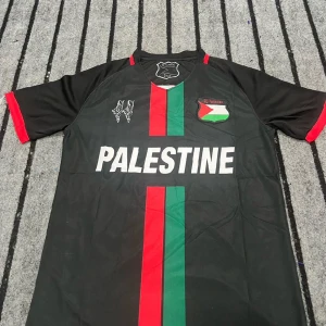 Palestina landslag - Hej jag säljer Palestina landslags tröjor alla storlek finns