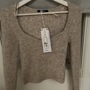 Tröja - Tröja från Gina tricot, helt ny. 200kr✨