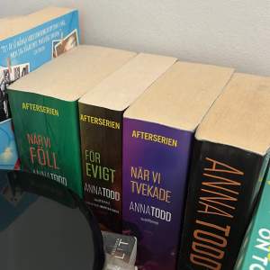 Alla böcker i afterserien från Anna Todd i superfint skick! Säljer pga flytt och platsbrist 