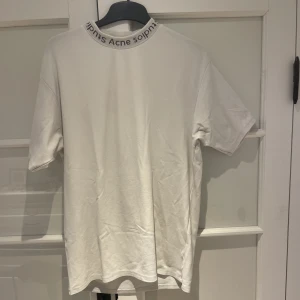 Acne studios t-shirt - Acne studios t-shirt. Storlek M. Fint skick 