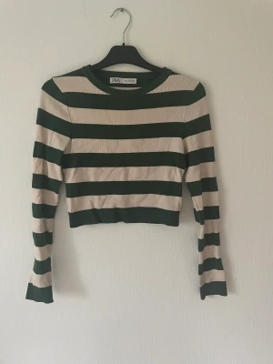 Tröja  - Super snygg stickad tröja från zara❤️ 80kr + frakt 