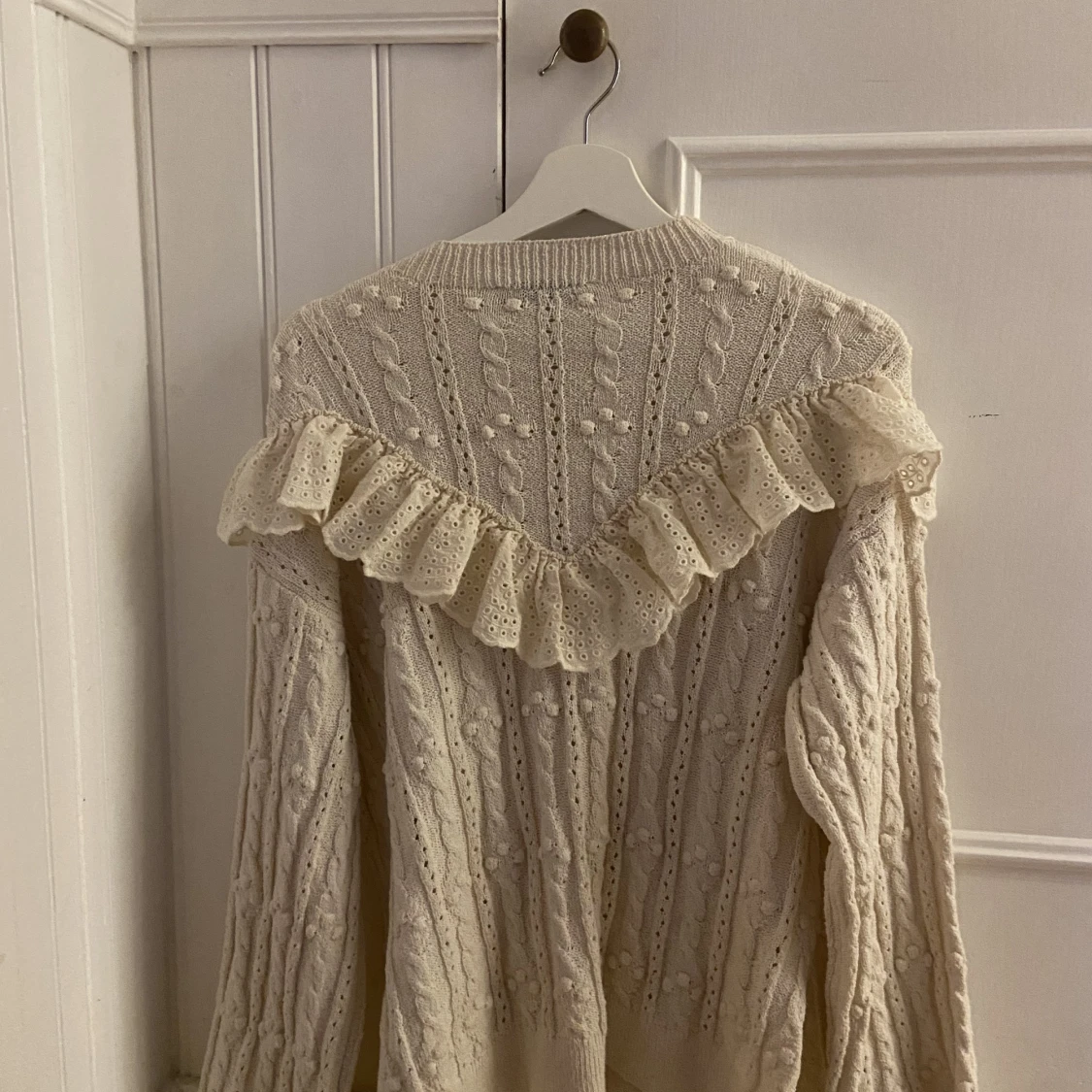 Stickad Volangtröja  - 90