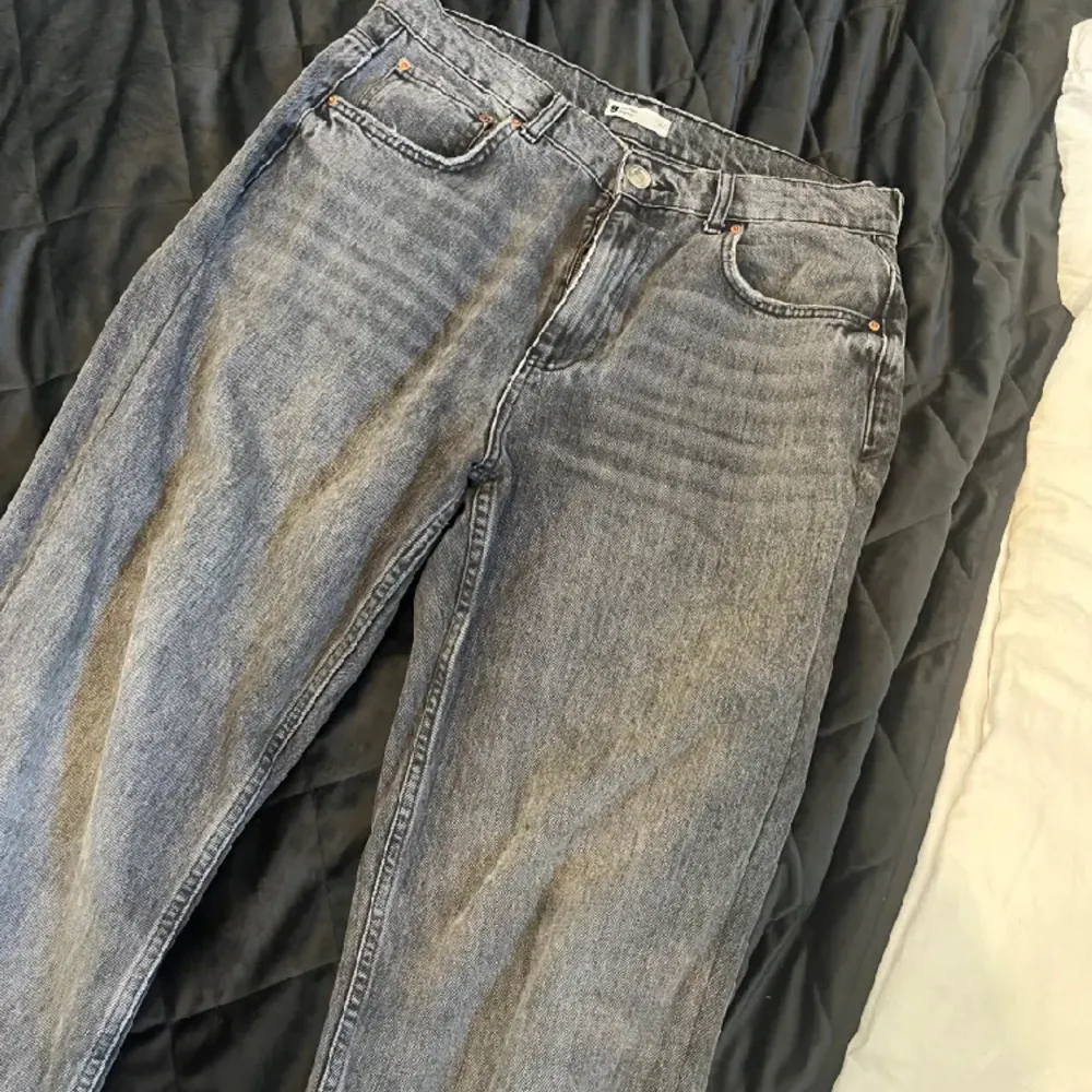 Ett par fina jeans från ginatricot 🩷. Jeans & Byxor.