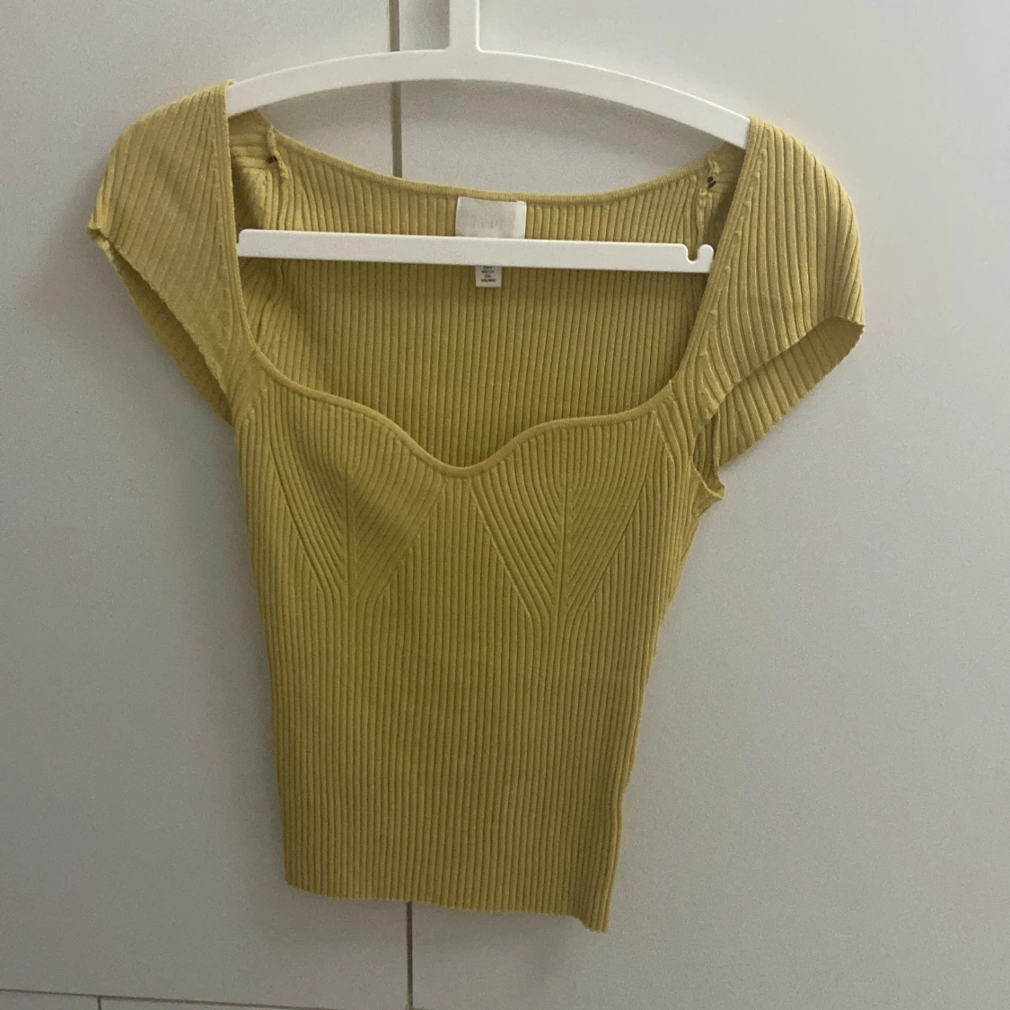 Ribbstickad topp från hm 