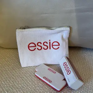 Essie nail set🖤 frakt via swish 15kr