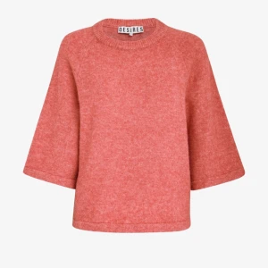 Rosa stickad t-shirt - Supersnygg stickad t-shirt, använd fåtal gånger och är i mycket bra skick!