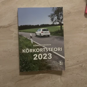 Körkortsboken 2023 - Mycket fint skick🩷 Säljer för 100kr💕