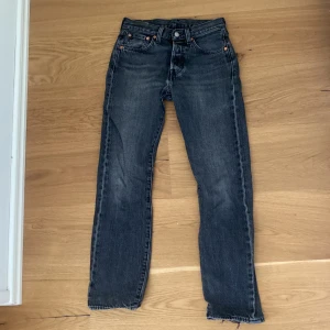 Levis Jens 501 - Ett par Levis Jens 501 bra skick har använts lite😀