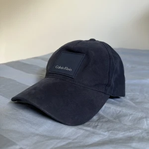 Calvin Klein keps - Keps från Calvin Klein i jättefint skick! 
