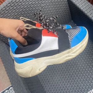 Skor - Använda skor i gott skick 