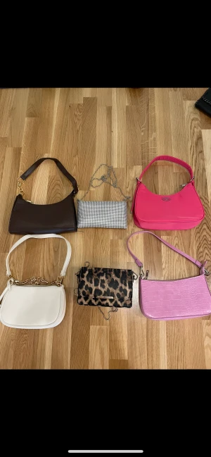 Väskor  - Helt oanvända väskor 