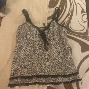 Leopard linne - Leopard linne,köpte men tyckte inte att den passade som jag hade önskat💕