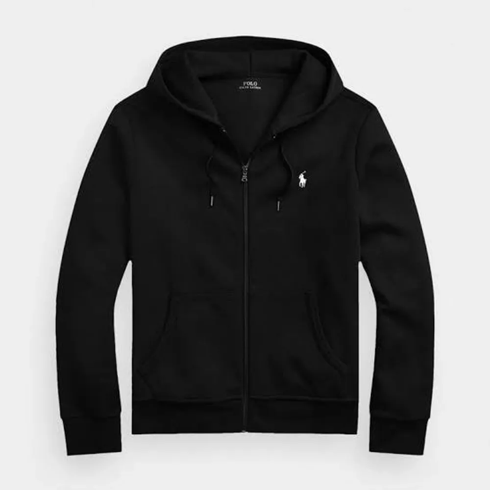 Helt ny Ralph Lauren hoodie i storlek S, kan fraktas om köpare står för frakten. Hoodies.
