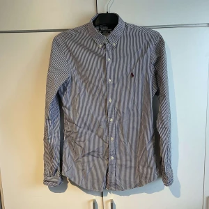 Ralph Lauren Skjorta - Skjorta i nyskick, inga defekter