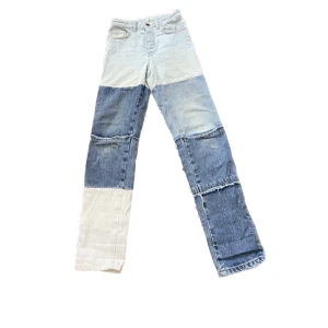 Jeans - Jätte coola jeans från bikbok i storlek xs! 