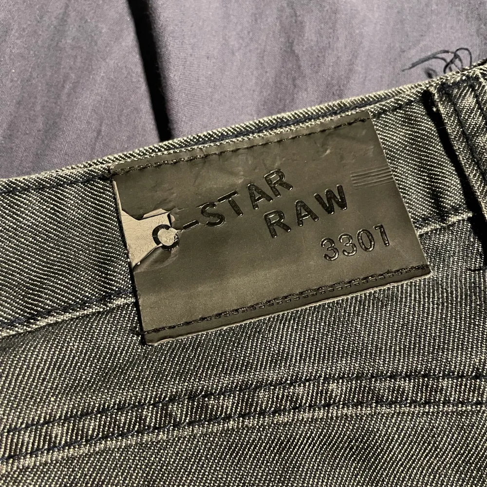 pre owned jeans från Zalando oanvända me prislapp kvar raka ben w:34 l:34. Jeans & Byxor.