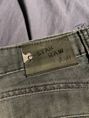 G-Star jeans - pre owned jeans från Zalando oanvända me prislapp kvar raka ben w:34 l:34