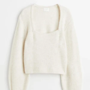 Stickad tröja - Stickad tröja från hm🤍🤍 storlek M