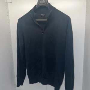 Halfzip Massimo dutti - Snygg Halfzip från Massimo dutti, bra skick, storlek M, 