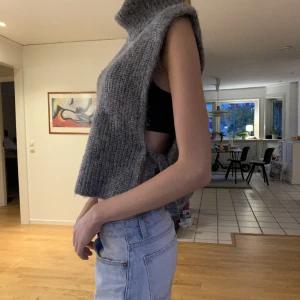 Stickad väst - Använd 1 gång!