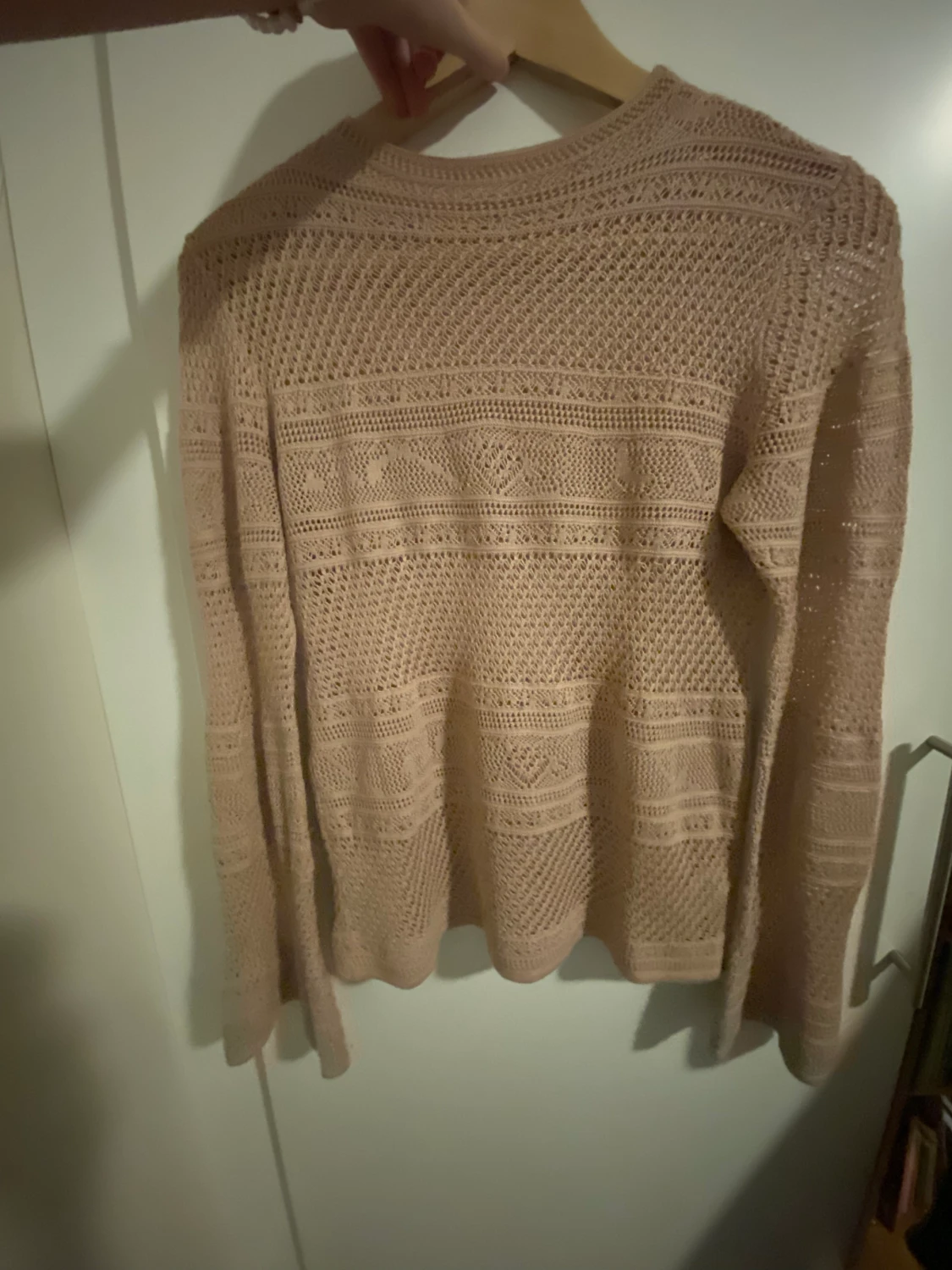 Tröja med virkade detaljer! - 90