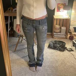 Fina jeans-super bra skick💗💗 köp direkt för 375